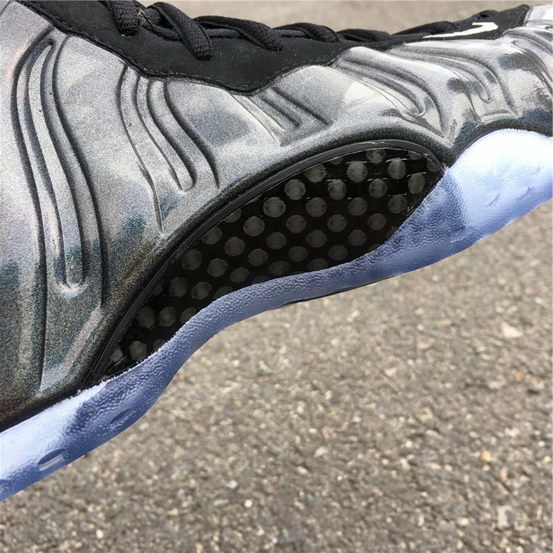 Authentic Nike Air Foamposite one Hologram